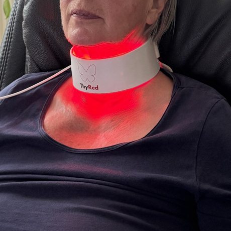 ThyRed collar worn at home