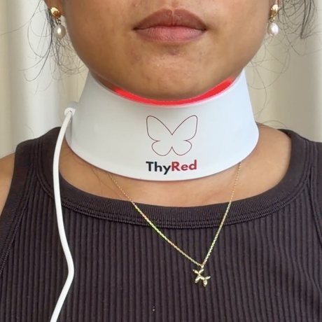 ThyRed collar worn at home